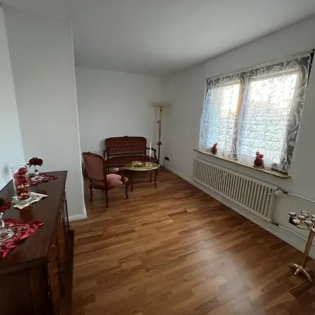 Apartamento Stylish 4-5 Flat Above Esslingen Old Town Esslingen am Neckar