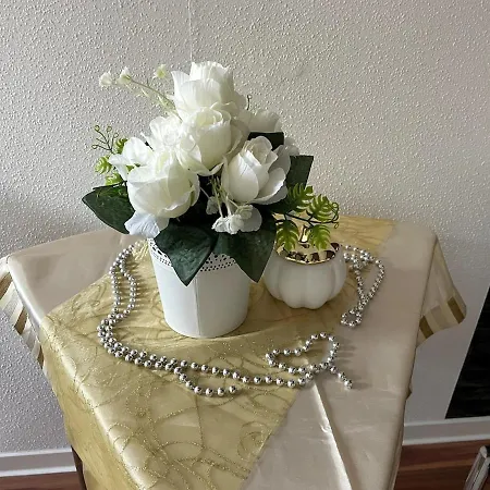 Stylish 4-5 Flat Above Esslingen Old Town *
